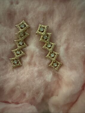 Ciner vintage,Crystal Cascade Drop  Clip-on Earrings - Women Jewelry